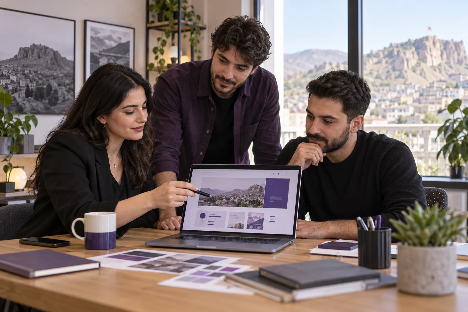 Şırnak web tasarım projesi için birlikte çalışan ekip